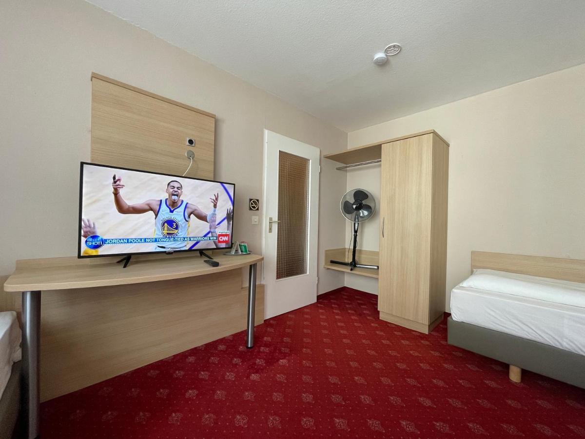 Hotel Hafner - Self Check-In Stuttgart Eksteriør bilde
