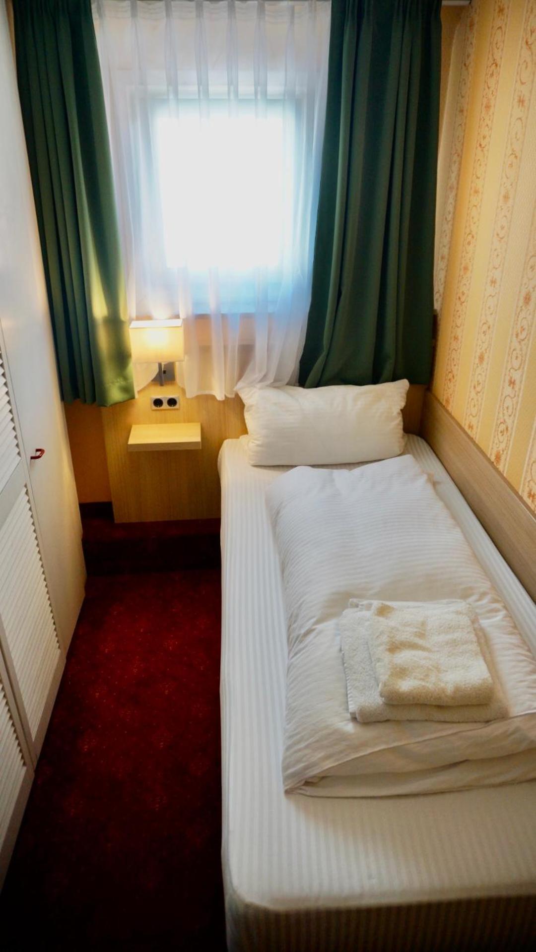 Hotel Hafner - Self Check-In Stuttgart Eksteriør bilde