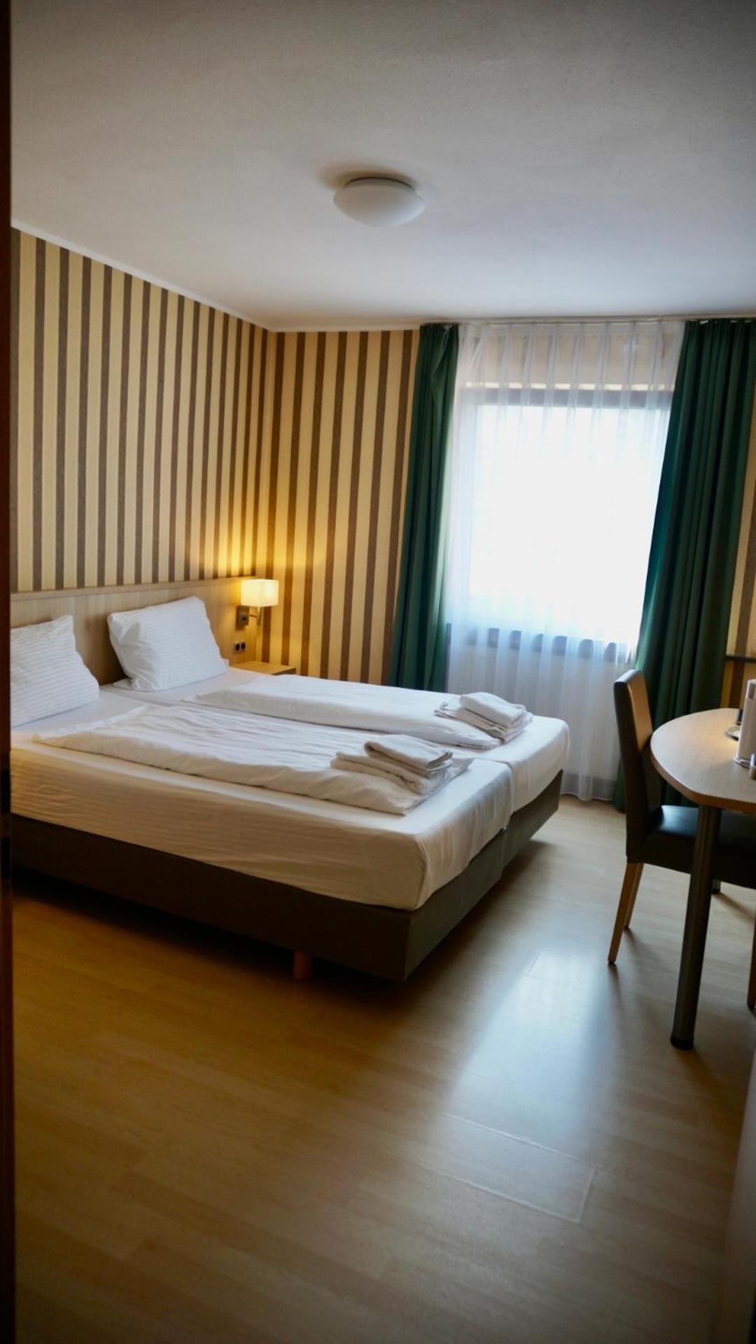 Hotel Hafner - Self Check-In Stuttgart Eksteriør bilde