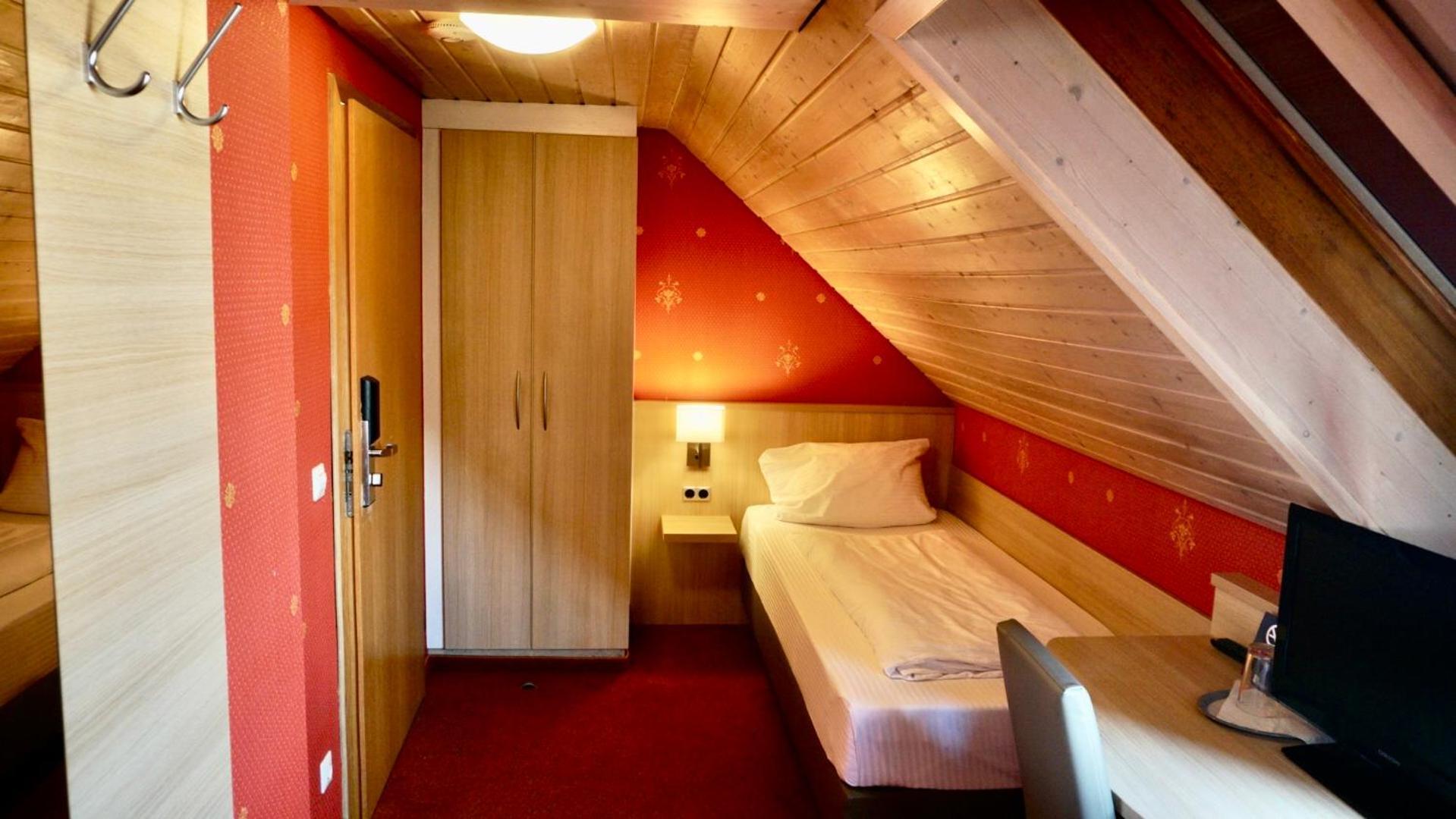 Hotel Hafner - Self Check-In Stuttgart Eksteriør bilde